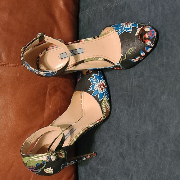 Prada Shoes - Authentic Prada floral heels in Saffiano leather